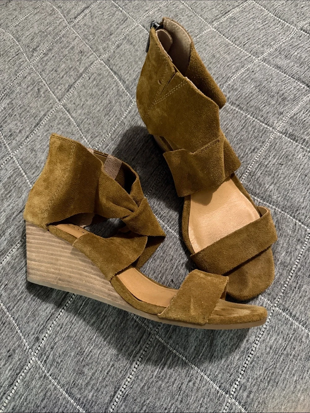 Women's Suede Wrap Sandals in Olive Brown